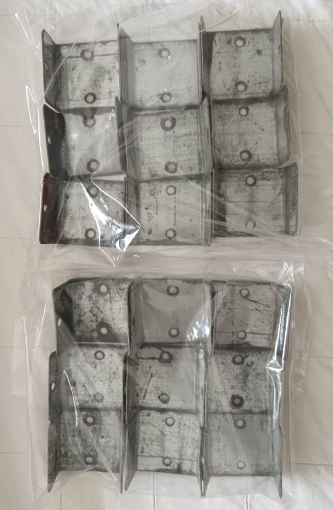 FENCE TRELLIS CLIPS x 18 Galvanised Fence Bracket Panel Fixing Garden Post Fencing Size 4.5 x 4.5cm