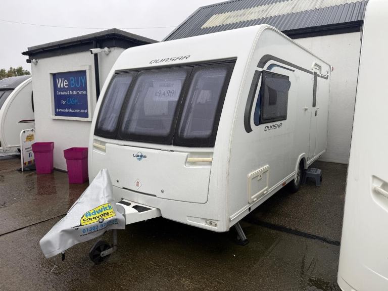 Lunar Quasar 462 2 Berth Full Rear Bathroom