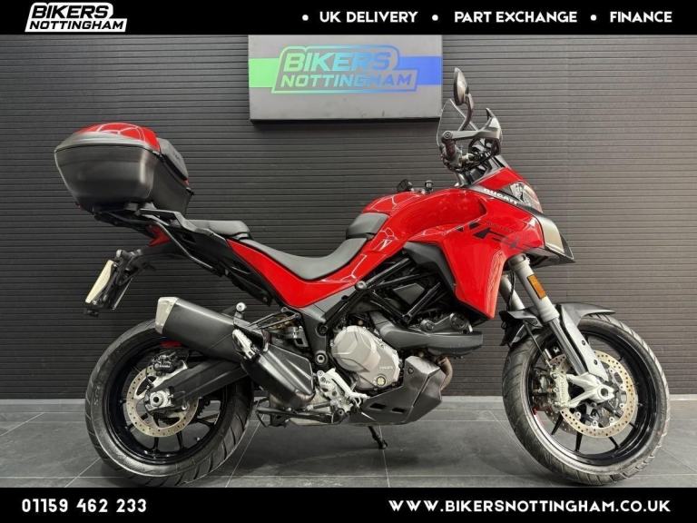 DUCATI MULTISTRADA V2S 2022 **1 owner - Ducati top box**