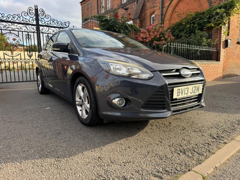 2013 Ford Focus 1.6 125 Zetec 5dr Powershift HATCHBACK Petrol Automatic