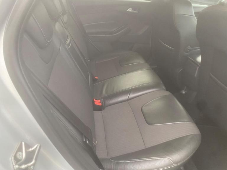 2011 Ford Focus 1.6T EcoBoost Titanium X Euro 5 (s/s) 5dr HATCHBACK Petrol Manual