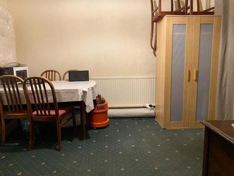 DOUBLE  ROOM, STAFFORD ROAD, SOUTH RUISLIP, MIDDX