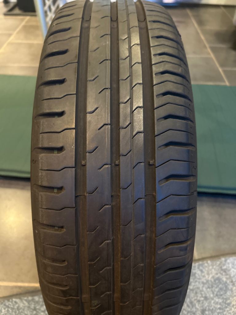 Continental 165 60 R15 H tyre
