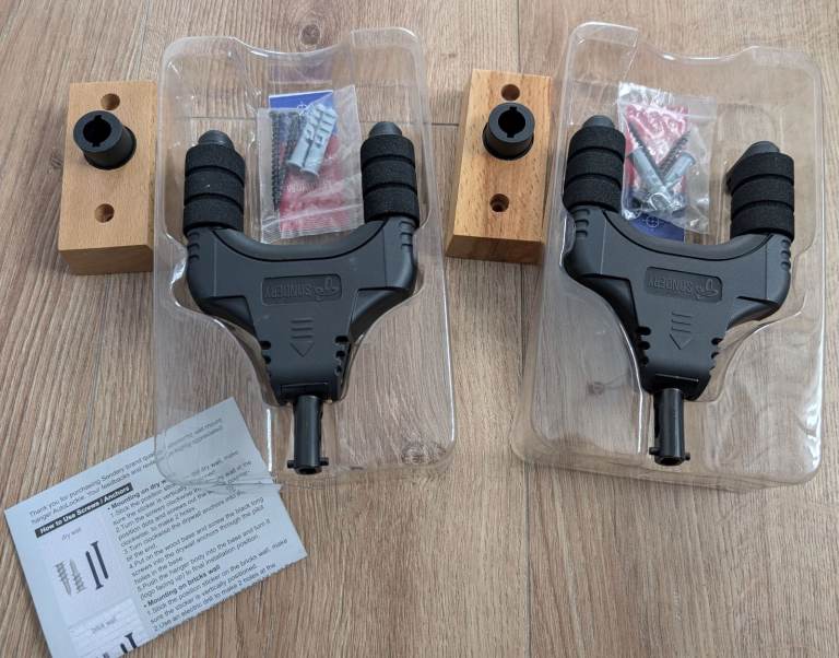 2 x Sondery Guitar Hanger Wall Mounts Auto Lock for acoustic & electric guitar