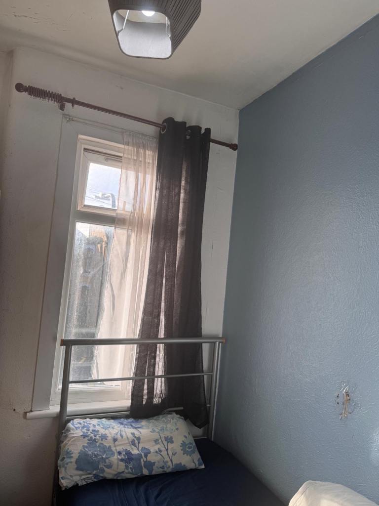 Box room on Ilford lane 