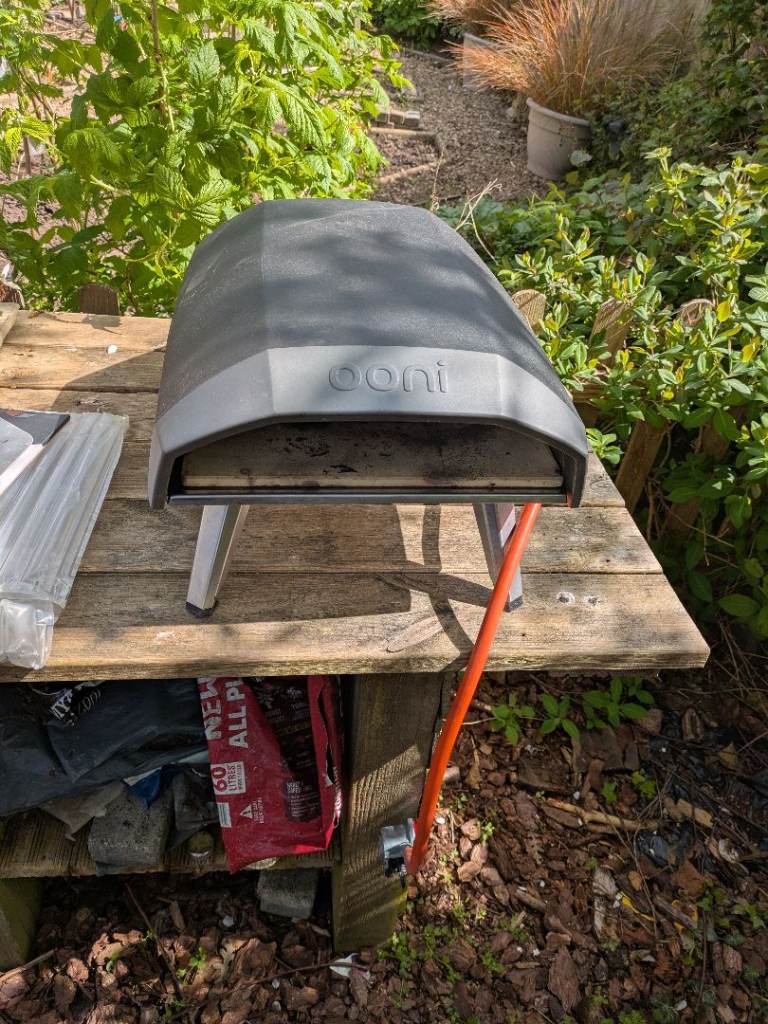 Ooni koda 12 gas powered pizza oven