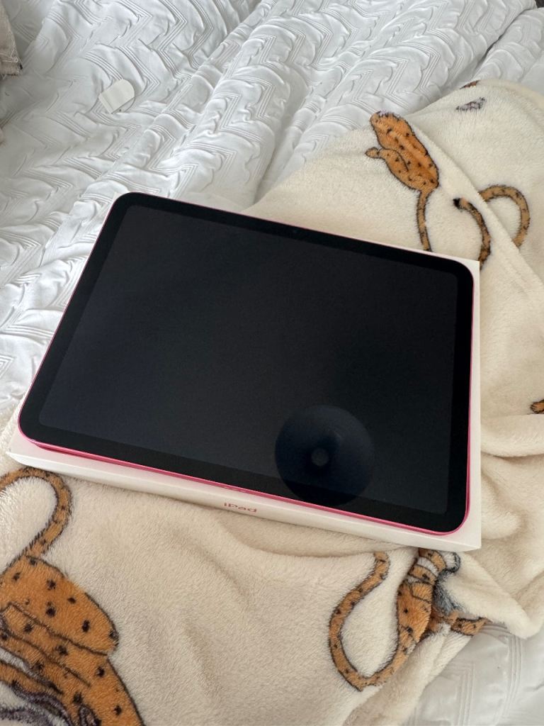 Apple 2025 A16 Pink IPad with Apple Pencil