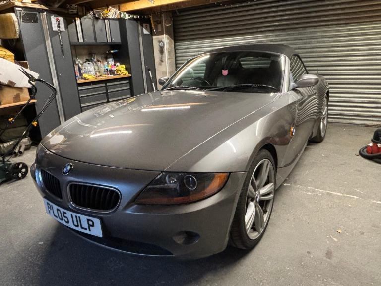BMW Z4 2.5 STRAIGHT 6 CYLINDER 