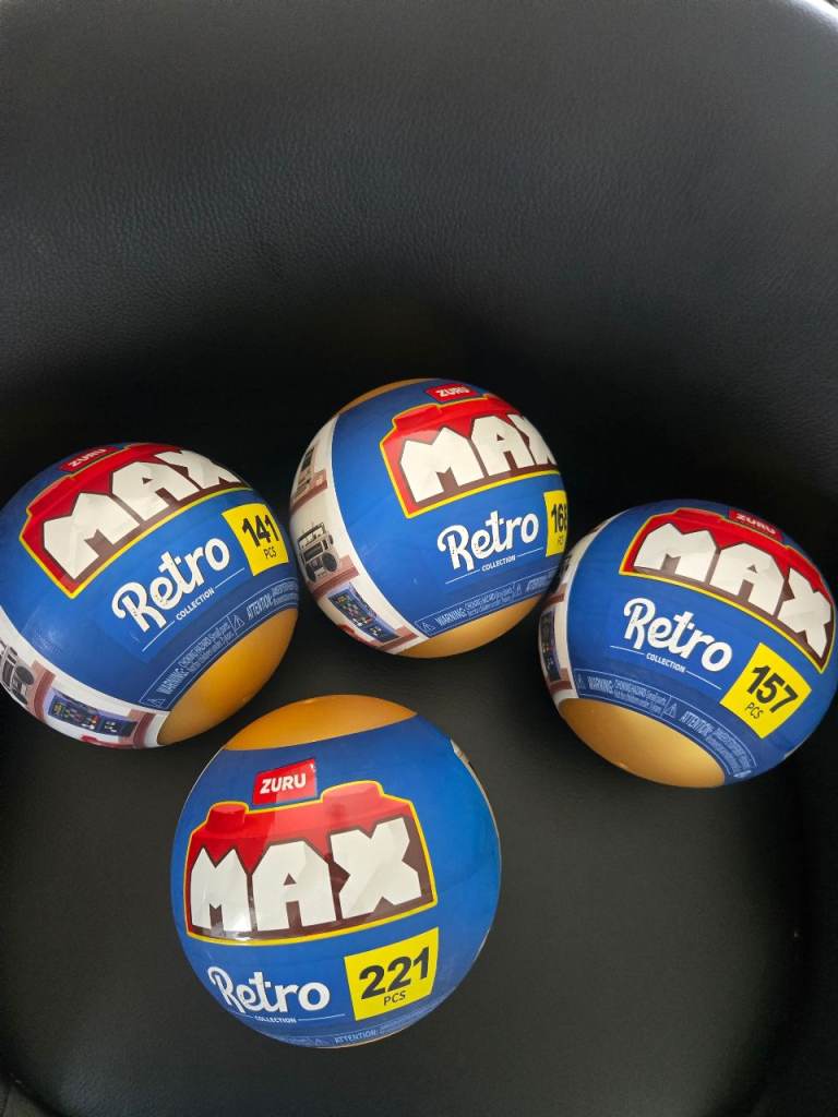 Brand new 4 x zuru max retro buildable toys 