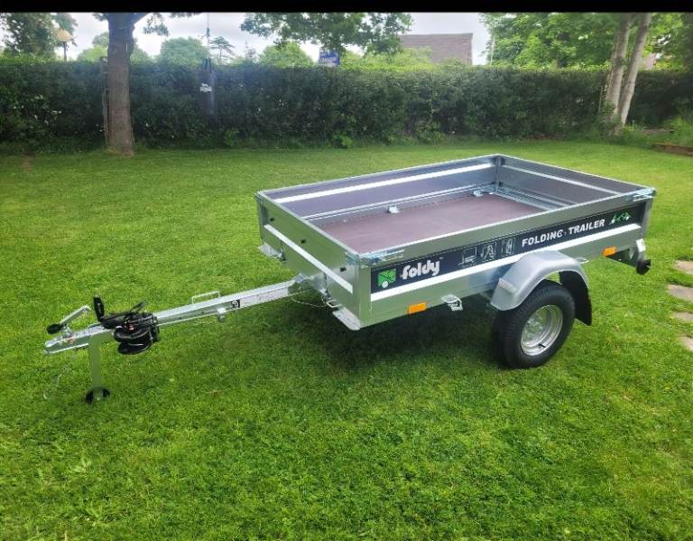 Foldable trailer