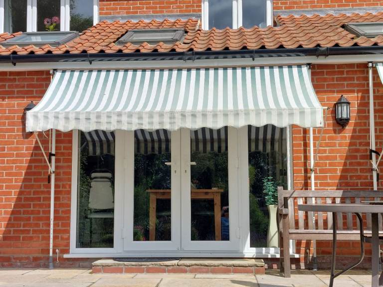 3.0m Manual Awning, Green and White
