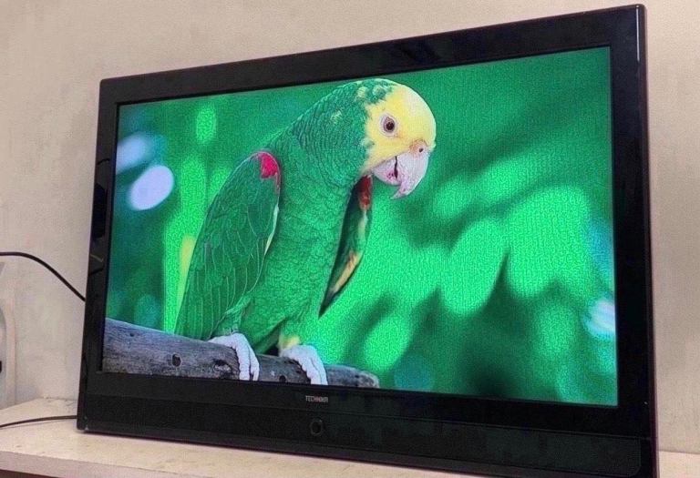 Technika 32” LCD HD tv   Freeview Hdmi port   Good condition-   no stand 