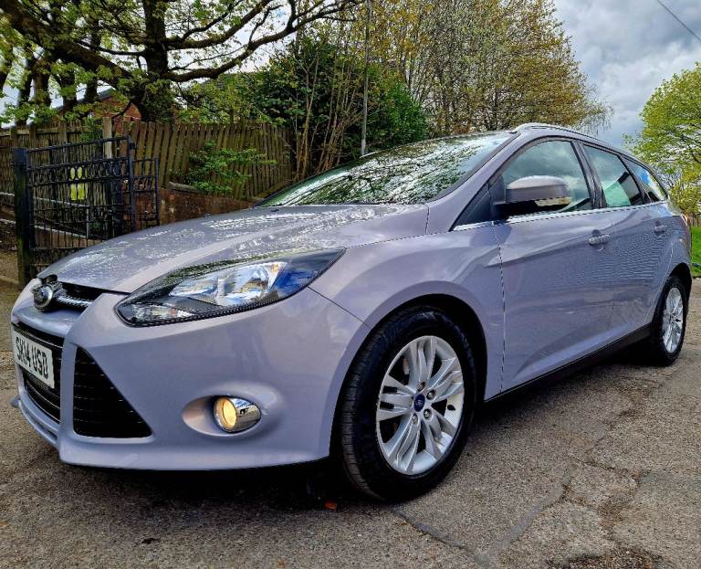 FORD FOCUS TITANIUM NAVIGATOR ESTATE 1.6 TDCi *£20 TAX / FULL SERV HISTORY /  FULLY LOADED**