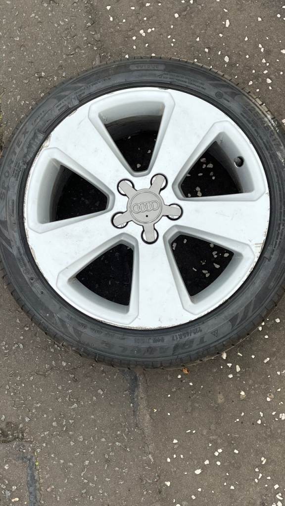 Audi 17 inch Alloy Wheel For Sale.