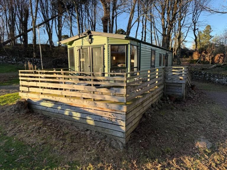 Luxury Rolls-Royce Style 2-Bed Caravan with Full Wrap-Around Decking &am