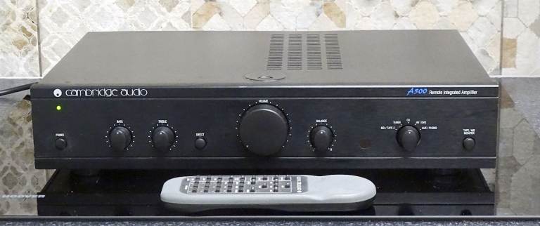 CAMBRIDGE AUDIO A500 RC HI-FI AMPLIFIER (with remote control)