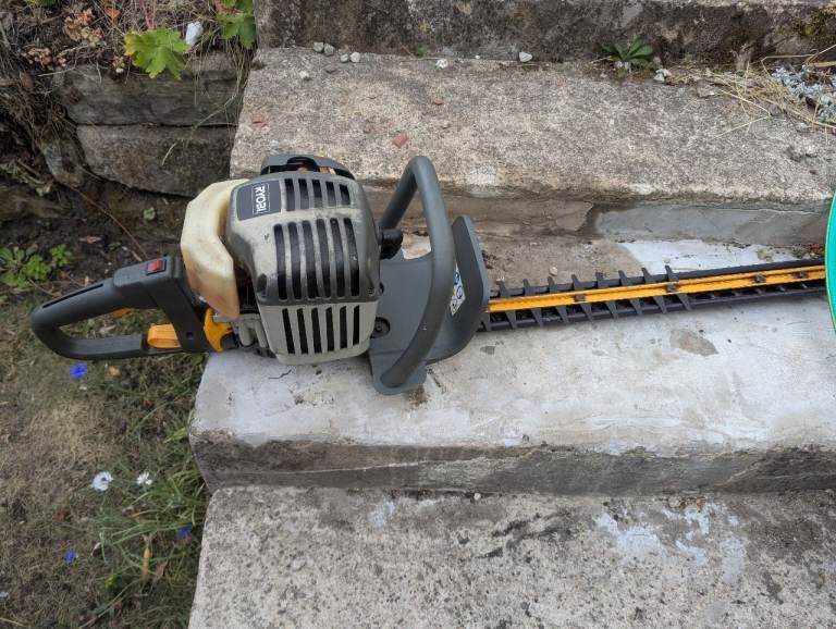 Ryobi petrol hedge trimmer
