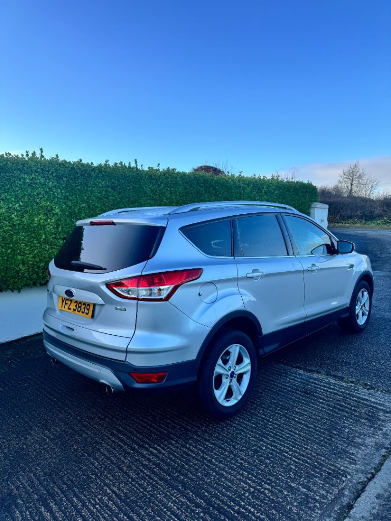 Ford, KUGA, Hatchback, 2015, Manual, 1498 (cc), 5 doors