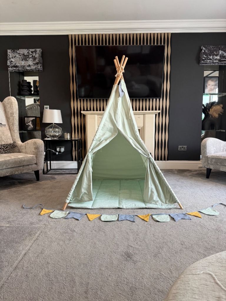 Little Dutch Teepee Tent in Colour Mint Green Was £125 New - Slight Defect See Description