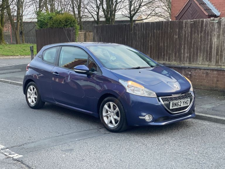 Peugeot, 208, Hatchback, 2012, Manual, 1397 (cc), 3 doors
