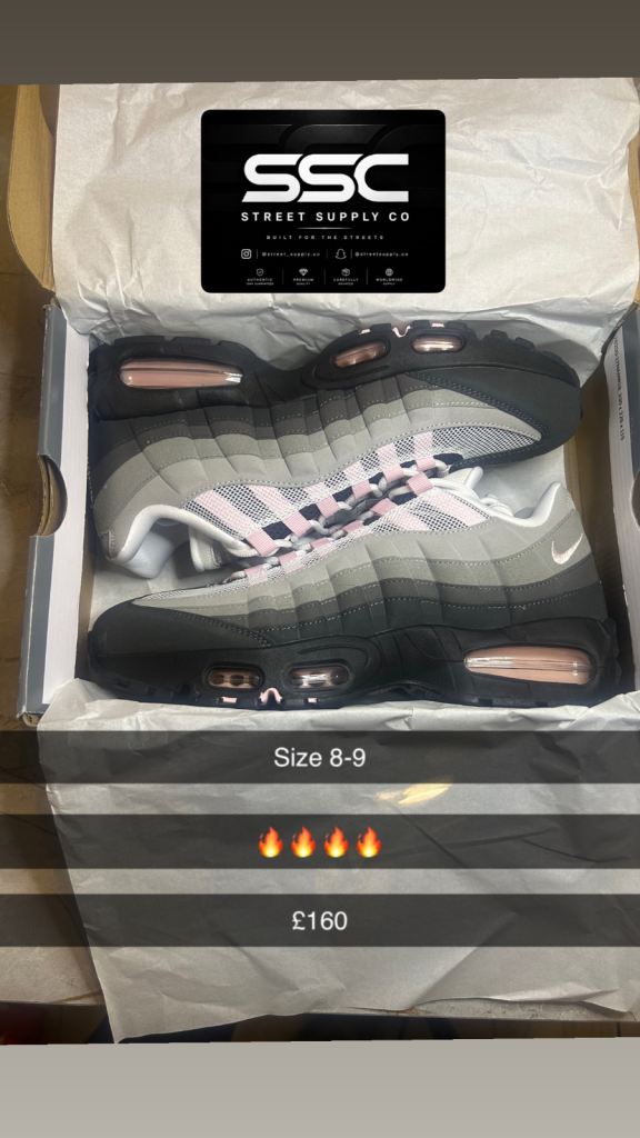 Nike Air Max 95 Trainers – Grey/Pink, Size 8-9, Brand New