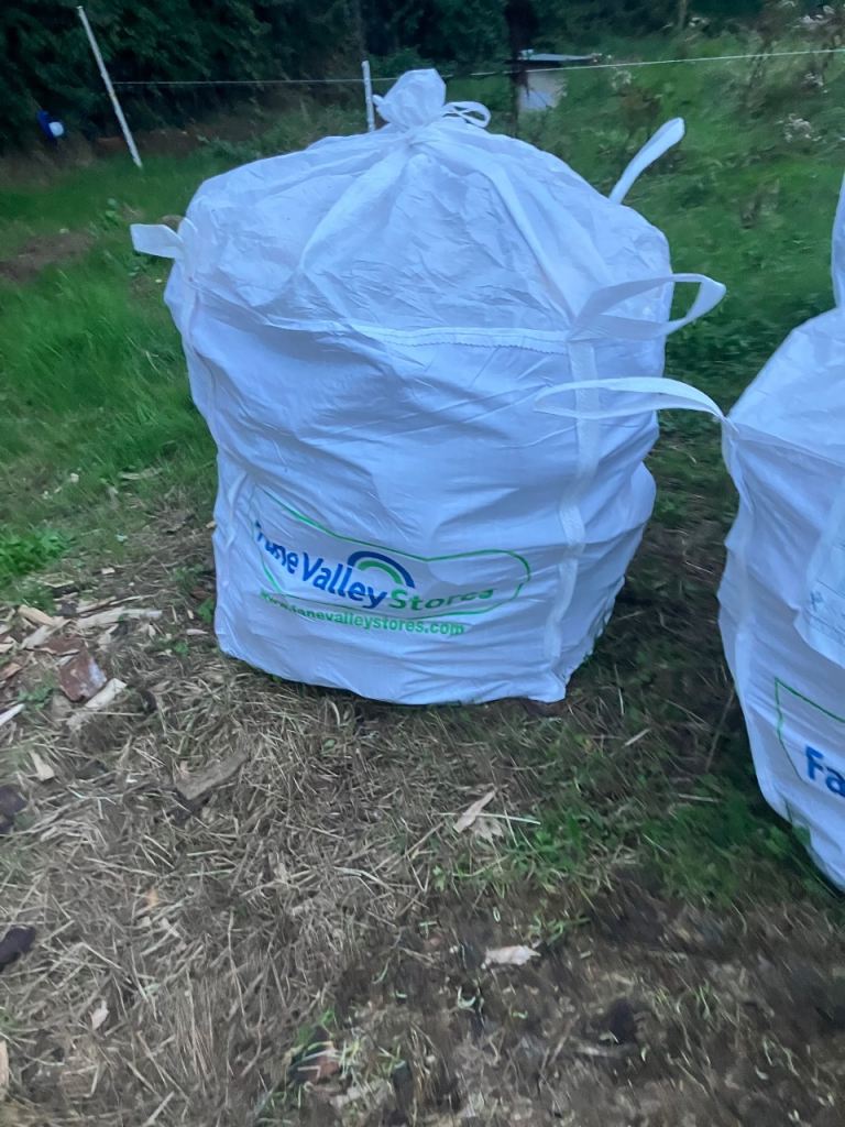 Seasoned Firewood Logs – Bulk Bags, Ready for Winter