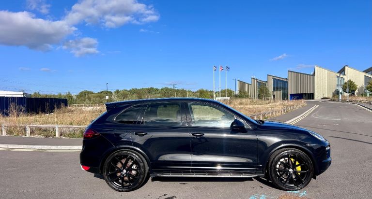 Porsche, CAYENNE, Estate, 2012, Semi-Auto, 2967 (cc), 5 doors