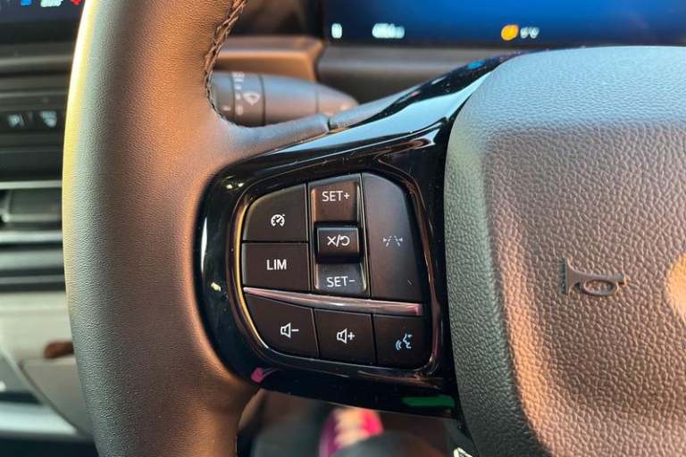 2025 Ford Transit Custom 320 Limited AUTO L2 LWB Double Cab In Van FWD 2.5 PHEV 232ps Low Roof Au...