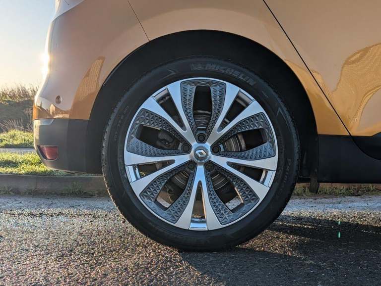 2016 Renault Scenic 1.6 dCi Dynamique S Nav 5dr MPV DIESEL Manual