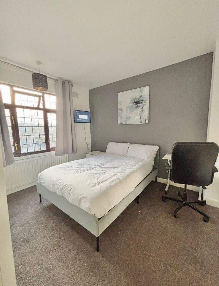 2 Rooms Left