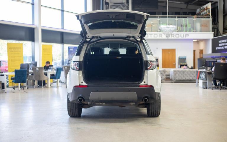 2018 Land Rover Discovery Sport 2.0 TD4 180 HSE Black 5dr Auto ESTATE DIESEL Automatic