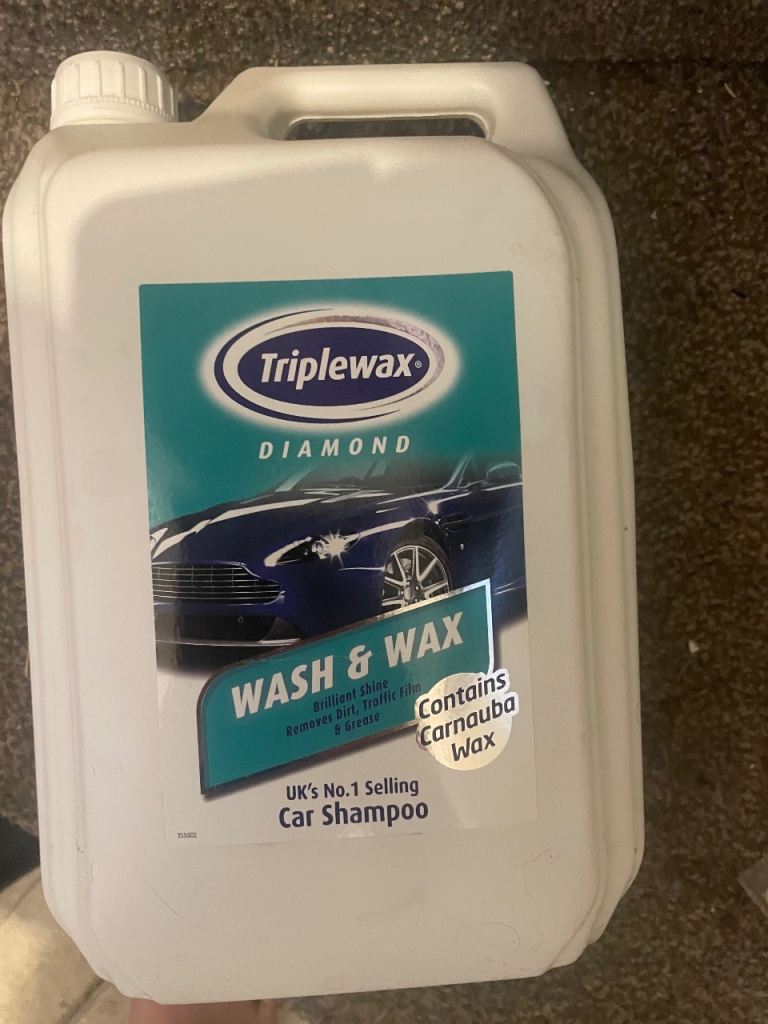 Triplewax diamond wash and wax car shampoo