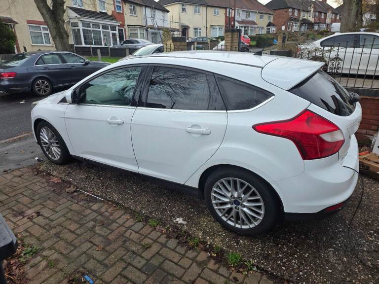 Ford, FOCUS, Hatchback, 2014, Manual, 1560 (cc), 5 doors
