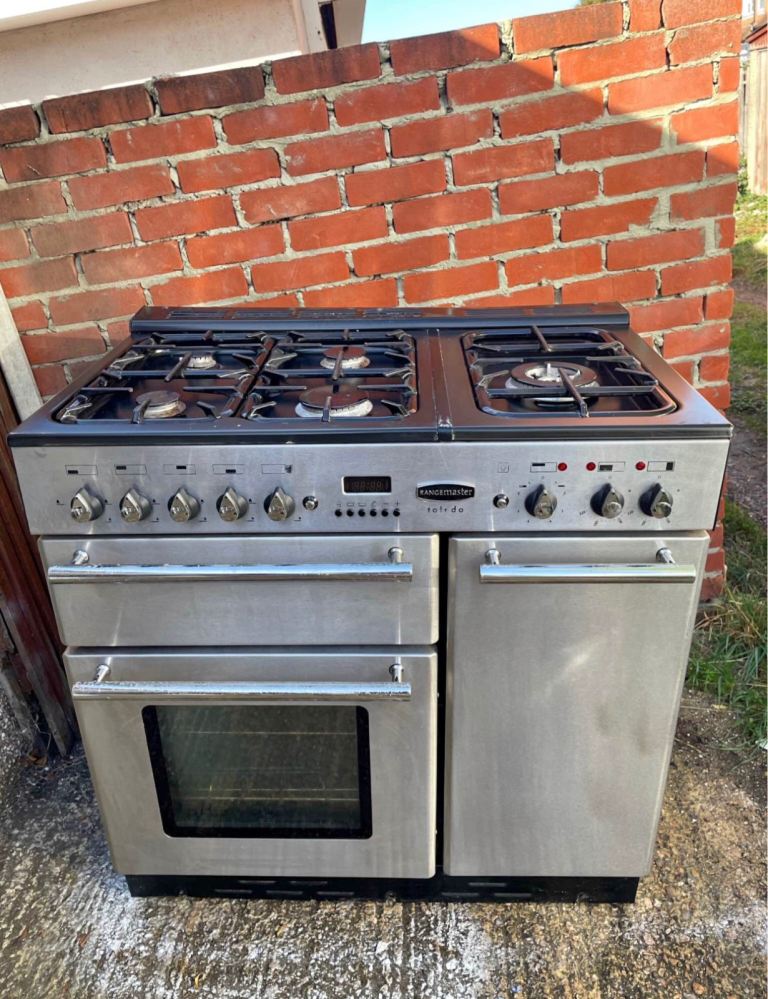 Rangemaster Toledo Freestanding Cooker – Stainless Steel, Good Condition. With free delivery. 