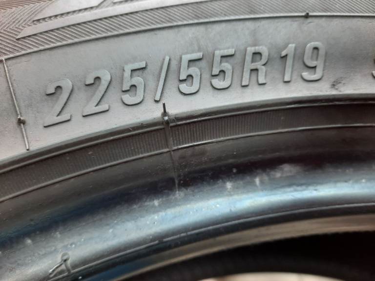225 X 55 X 19 USED TYRES 