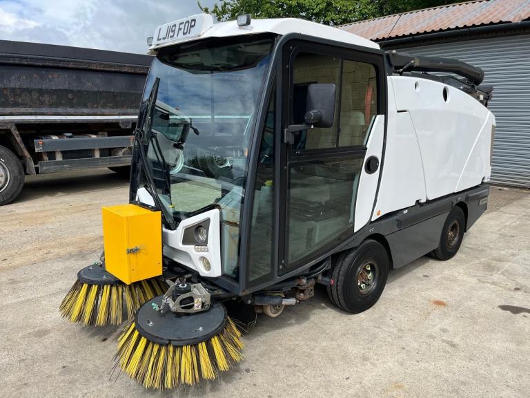 JOHNSTON SWEEPER 200 2019 DIRECT COUNCIL EURO 6