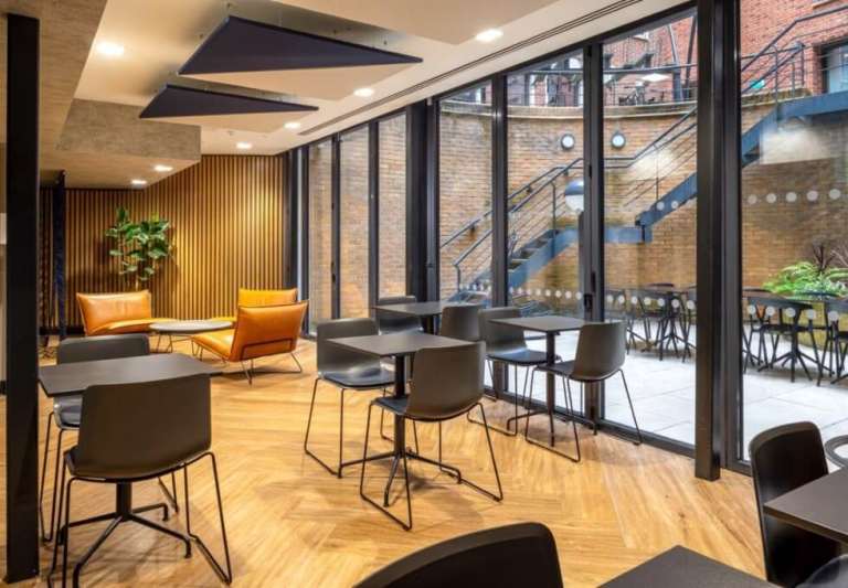 Furnished offices to rent in *Farringdon*. Office Spaces for 4 to 375 desks EC1