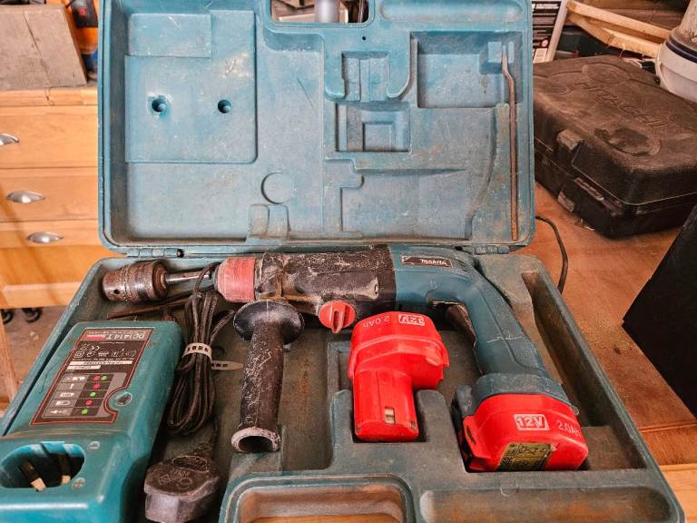Makita HR160D 12v Cordless Hammer drill with SDS Chuck