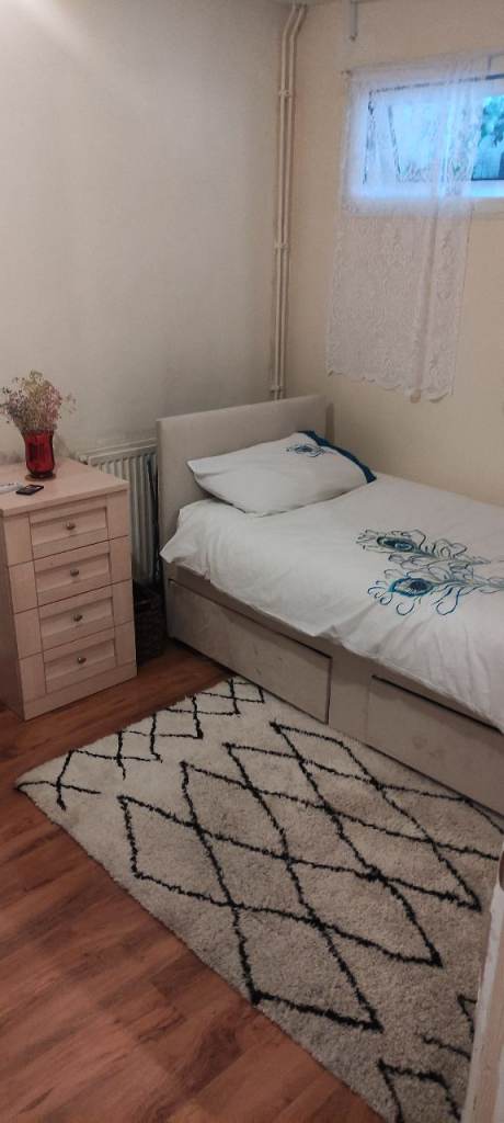 Single Room in Shared House Slough 