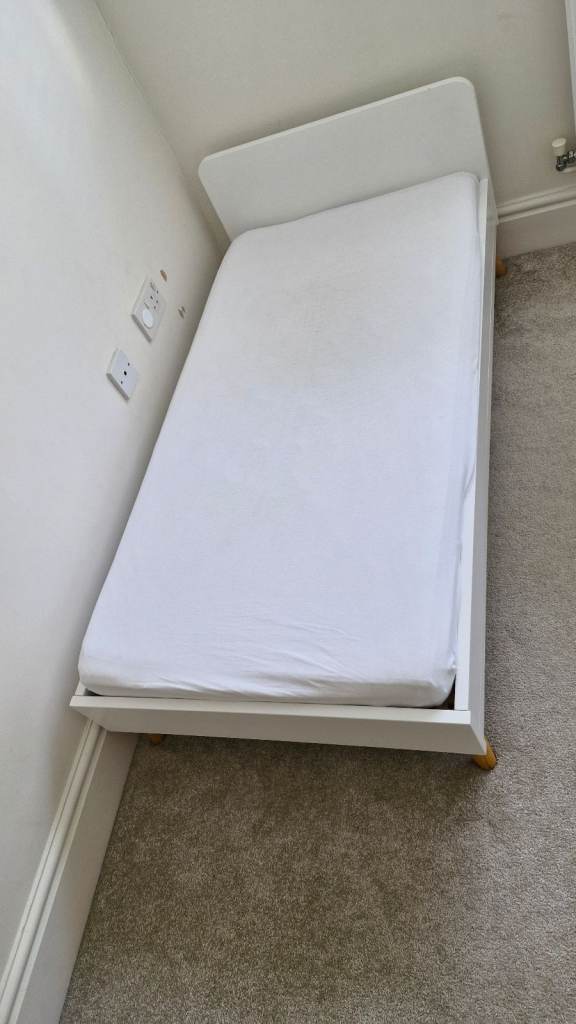 Childrens Cot Bed with Mattress 