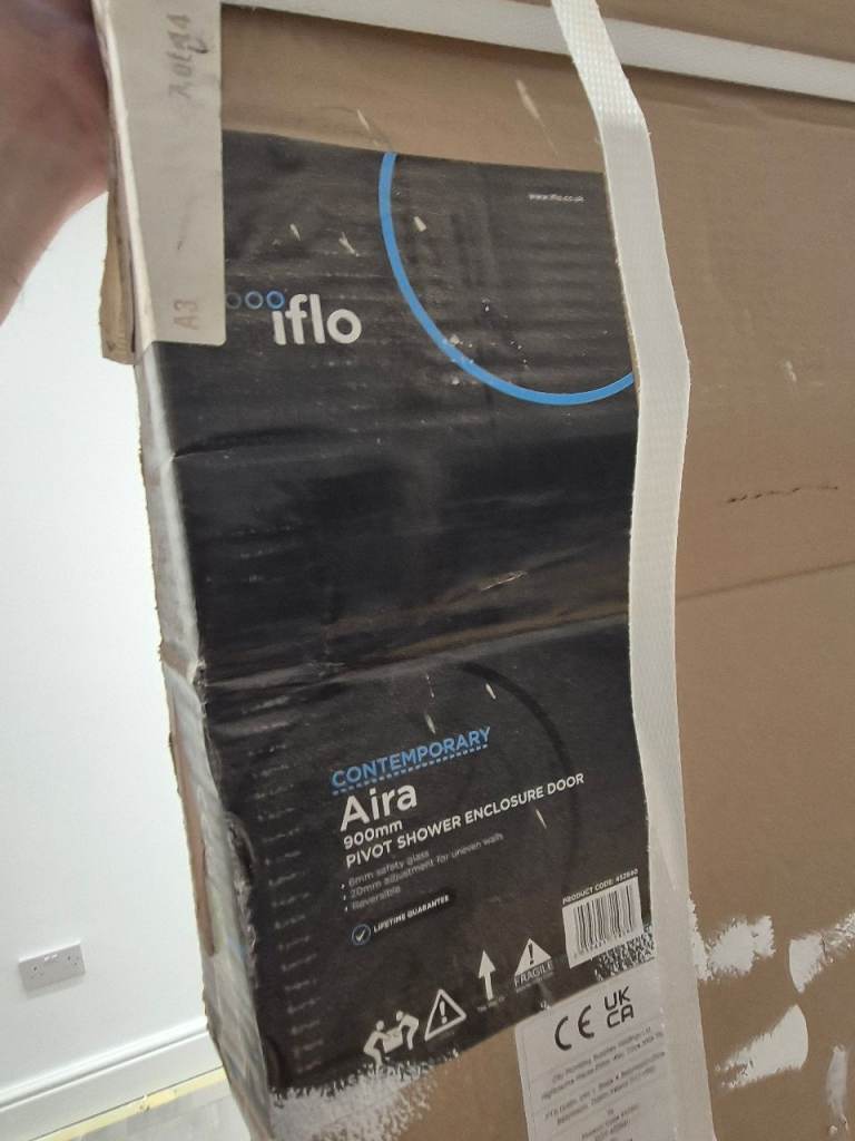 900mm Iflo Contempory shower enclosure 