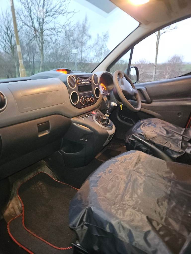 12/ reg  Peugeot partner 1.6 hdi fsh 103  k sim combo connect partner caddy berlingo