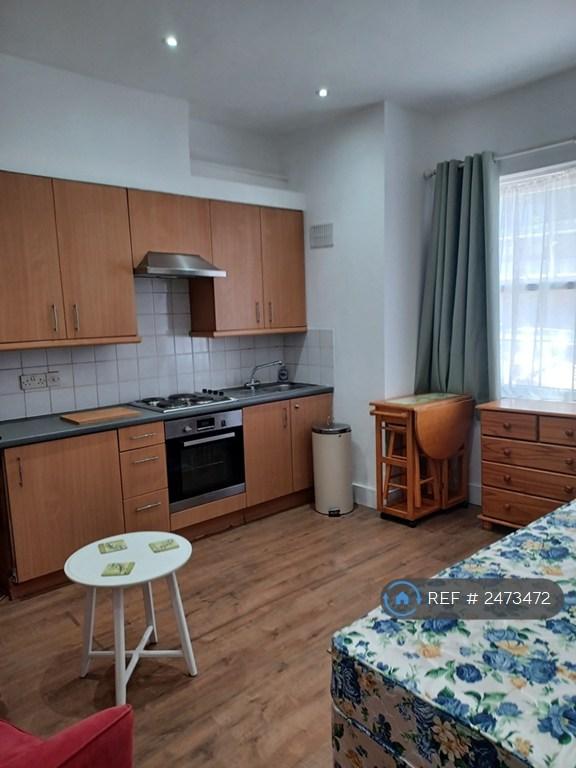 1 bedroom in Larch Road, Cricklewood, NW2 (#2473472)