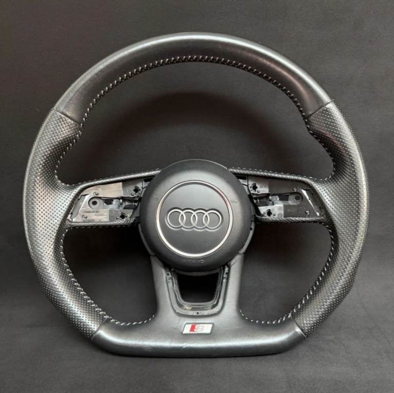 Audi flat bottom steering wheel 