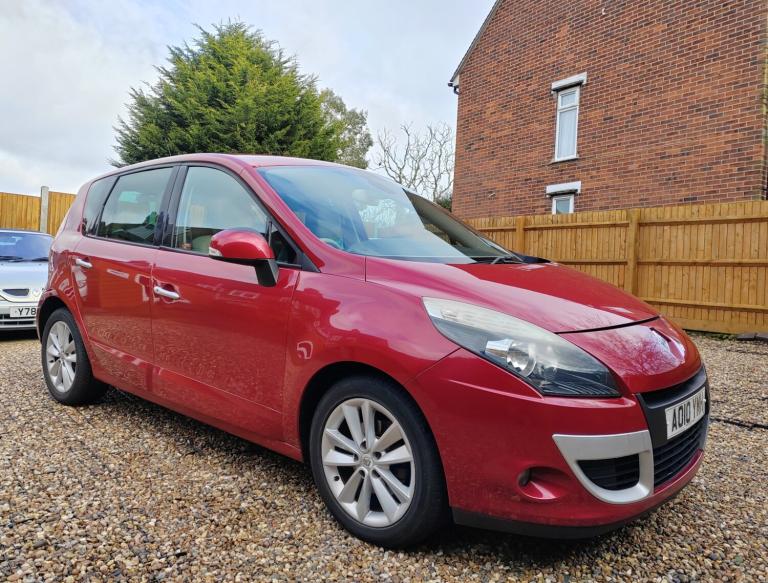 Renault Scenic TomTom 2.0DCi diesel, AUTOMATIC, LOW MILEAGE, SERVICE HISTORY