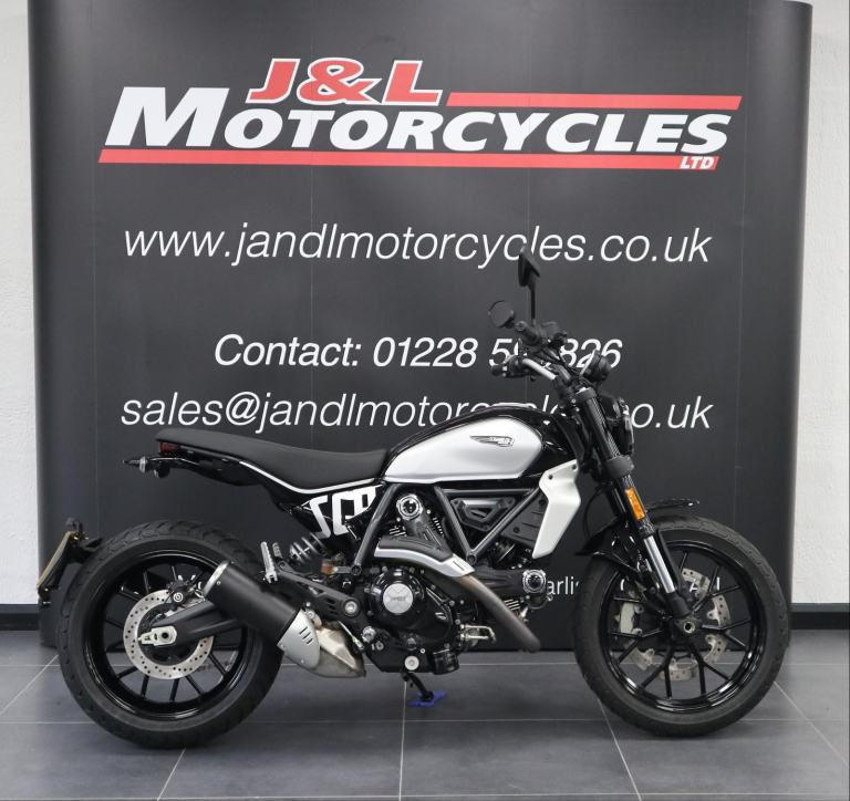 Ducati Scrambler Icon 800. Only 48 miles from new.