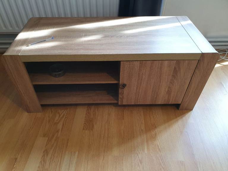 Wooden TV Unit /Coffee Table width:108cm x depth 44cm – Good Condition. Delivery available for a fee