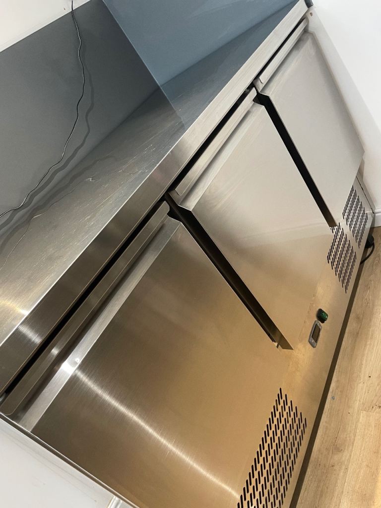 Stainless steel counter fridge 3 door 