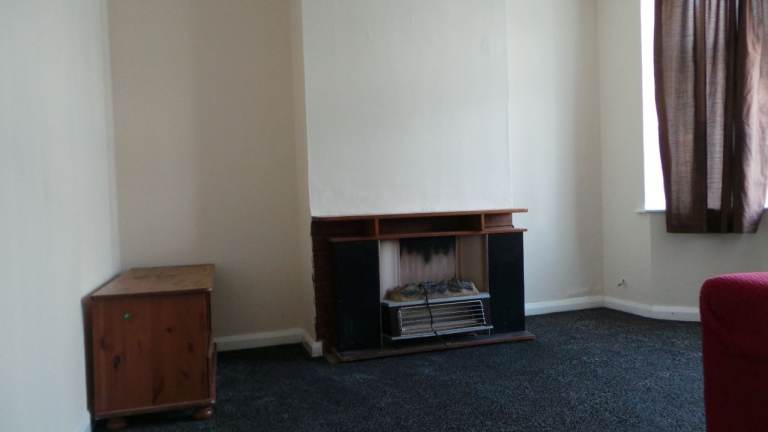 4 Bedroom House LU15JB