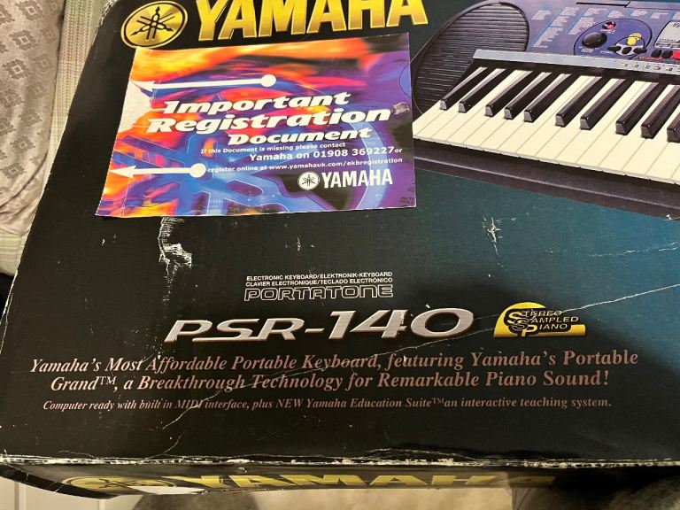 Yamaha PSR-140 Portatone Keyboard with Power Supply